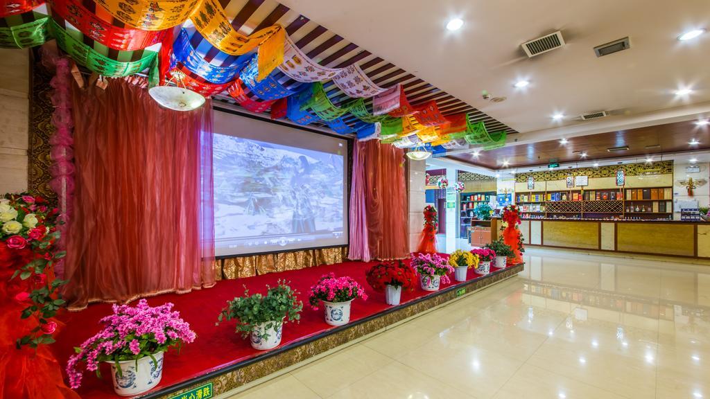 Shenchuan Tibetan Style Hotel Shangri-La Zewnętrze zdjęcie